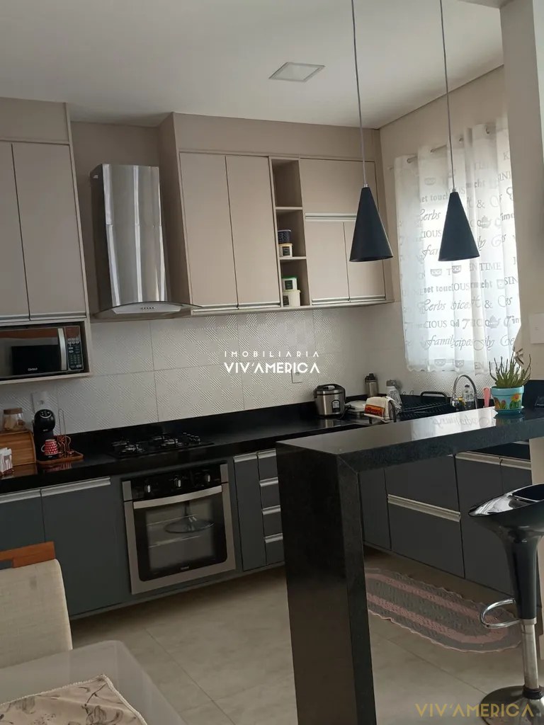 Casa em condomínio à venda, 105 m² nos Jardins do Império